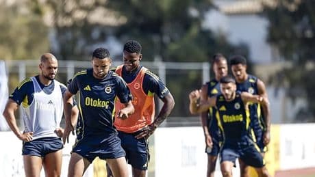 Fenerbahçe, yeni sezon hazırlıklarını sürdürdü