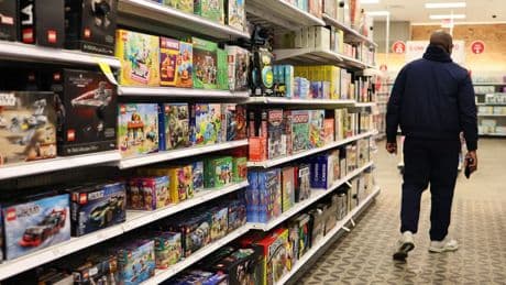 Les rayons des magasins américains vont-ils se vider? "Pas dans l'immédiat", selon le ministre des Finances de Donald Trump