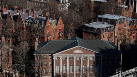 L’administration Trump gèle 2,2 milliards de dollars de subventions à Harvard