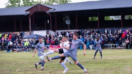 Mit „Kimme“ Heun im strömenden Regen - Besucher-Rekord bei Groundhopper-Match
