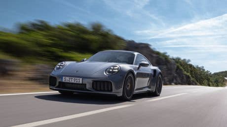 Porsche 911 Turbo S, la più potente di sempre è ibrida
