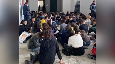 İTÜ öğrencilerinden 1 Mayıs gözaltılarına tepki: Sınıfa giremediler, oturma eylemi başlattılar