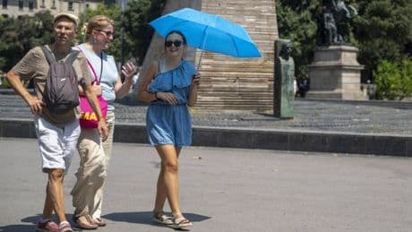 Brits travelling to Spain urged to take 'extreme precautions' on holiday