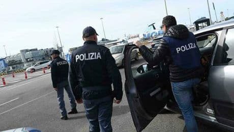 Consiglio d'Europa: «Il governo italiano studi il razzismo tra le forze di polizia». Meloni: «Accuse vergognose»