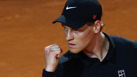 Sinner acepta el reto de Alcaraz en la final del Masters de Roma tras llevarse una sufrida victoria ante Tommy Paul en las semis