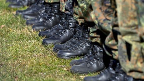 Bundeswehr-Reform - Kommt die Wehrpflicht für Frauen?