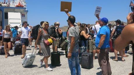 En Grèce, l'île de Paros « détruite à petit feu » par le surtourisme