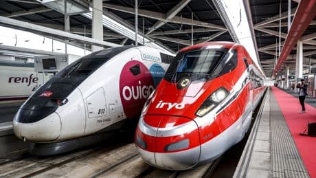 Los maquinistas avisan de otro problema en el caos de la alta velocidad: las vías se deterioran más por el peso de los trenes
