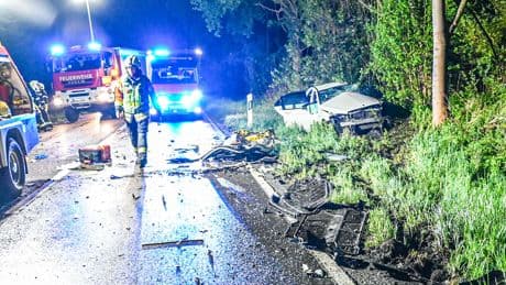 Schwerer Unfall bei Ulm - 3 Tote bei Frontal-Crash auf Landstraße