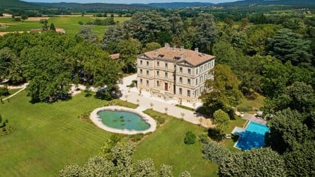 Im Sommerhaus der Träume: Eingewickelt in die Geschichte Languedoc-Roussillons