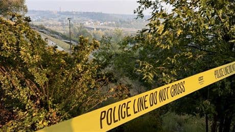 Homicide detectives investigate death of man in Edmonton river valley