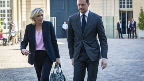 Israël-Gaza : Macron s'indigne, Le Pen maintient sa ligne