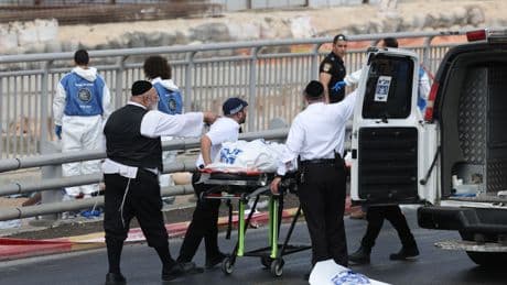 Al menos seis muertos, uno español, en un ataque terrorista de Hamás en Jerusalén