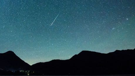 Meteorschauer: Perseiden 2025: Wann kann man die meisten Sternschnuppen sehen?