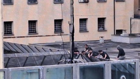 Rivolta a Marassi, in carcere arrivano gli ispettori: nuova sezione speciale e detenuti trasferiti