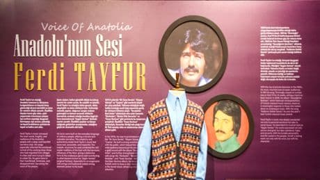 Adana'da Ferdi Tayfur Sanat Merkezi ve Müzesi açıldı