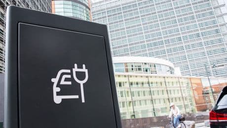 Elektromobilität: Studie sieht E-Mobilität 10 Jahre nach VW-Skandal auf Kurs