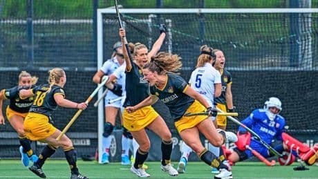 Hockeysters Den Bosch toch wéér landskampioen na zinderende shoot-outs tegen SCHC