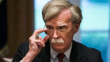 El FBI registra la casa de John Bolton, exasesor de seguridad nacional de Trump