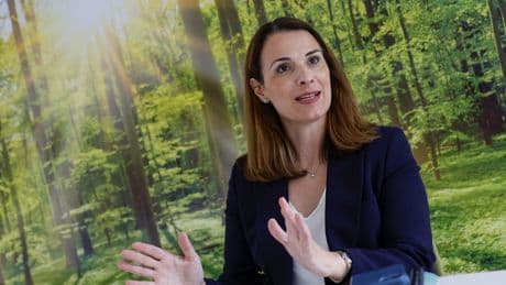 Alicia Soler: "Queremos que los clientes de Caixa Popular sigan viniendo a las oficinas"