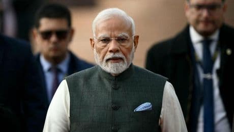 Handelspolitik: Nach gescheiterten Verhandlungen: US-Präsident Trump verkündet 25-Prozent-Zoll für Indien