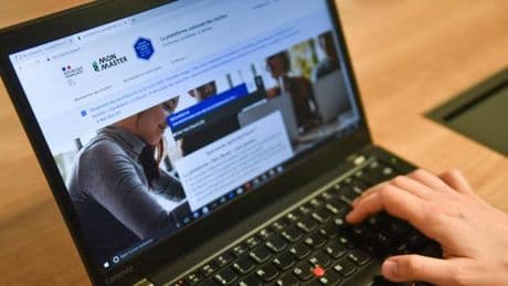 « Si je n’ai pas d’alternance, je n’ai pas de master » : la course contre la montre des étudiants sur la plateforme Mon master
