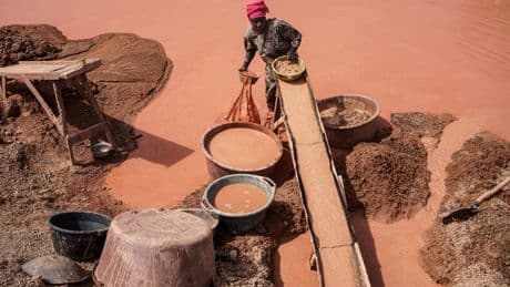 Mercury fuels gold mining in Senegal. And it’s poisoning the people who use it