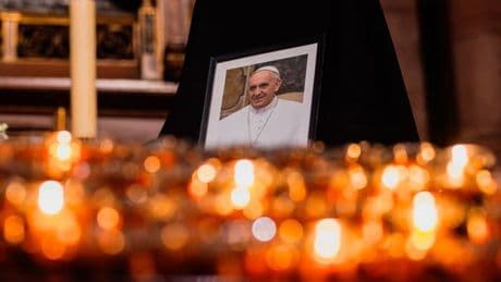 Tod von Franziskus: Trauerbeflaggung in Hessen nach Tod des Papstes