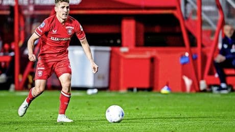 Transferzomer 2025: FC Twente-middenvelder Michal Sadilek naar Slavia Praag, Arne Slot ziet Caoimhin Kelleher vertrekken