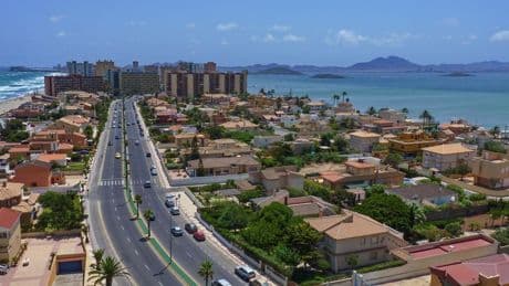 Ni Gran Vía ni la Diagonal: la calle más larga de España está en Murcia y divide dos mares