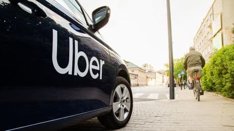 Fronde des taxis : le gouvernement examine la piste d’un moratoire sur le nombre de VTC