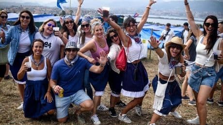 Las paellas colonizan Aixerrota: «Es el mejor día del año»