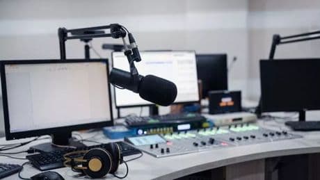 Radio station suddenly axed after 21 years with host who 'didn't even get to say goodbye'