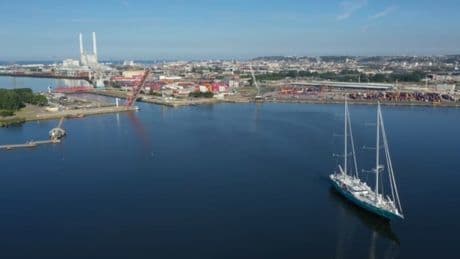"Moins cher qu'un billet en business class": Towt lance un voilier-cargo pour relier le port de Fécamp à New-York
