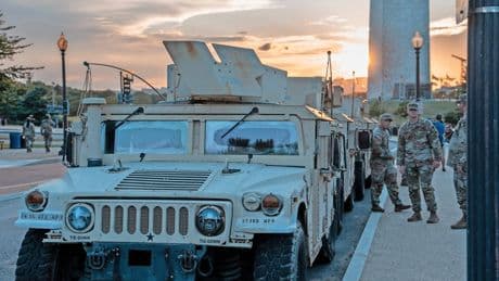 Einsätze im Inneren: Trumps eigenwillige Faszination für das Militär