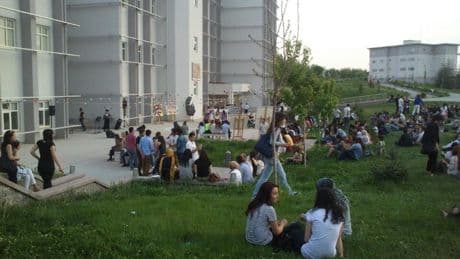 Üniversiteli gençler dijital eğitim seti dolandırıcılığıyla karşı karşıya