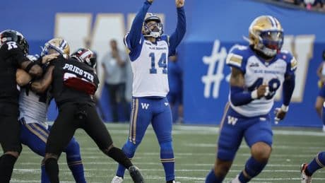 Castillo’s game-winning field goal lifts Bombers after late surge from Redblacks
