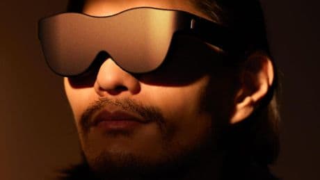 Sol Straps An E-Reader To Your Face To Perfect The Lazy Reader Trend