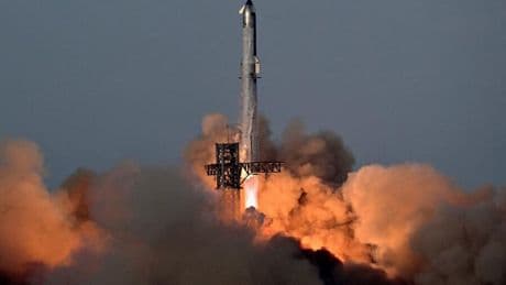 Raumfahrt: Zehnter Starship-Testflug gelingt: Dummysatelliten ins All gebracht