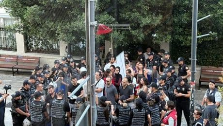 TKP: NATO'dan çıkın, arkadaşlarımızı derhal serbest bırakın