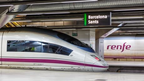 Renfe suspende la circulación de trenes en Cataluña por las lluvias torrenciales