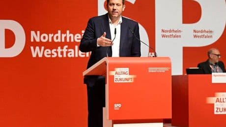 Hitziger Landesparteitag in Duisburg: „Absurd gute Laune“ bei der NRW-SPD