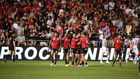 Top 14 : Toulon déroule face à Castres et rejoint l’UBB en demi-finales