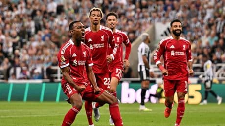 Liverpool verspielt 2:0 gegen zehn Mann - dann trifft ein 16-Jähriger