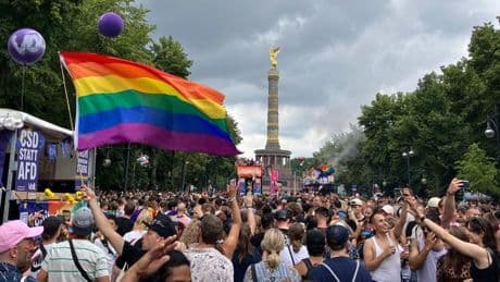 Christopher Street Day: Bundestagsspitze: Regenbogennetzwerk nicht beim Berliner CSD