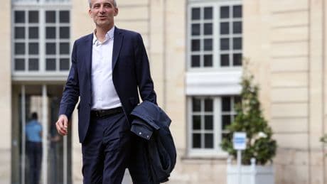 Présidentielle 2027 : Raphaël Glucksmann, une ambition plus si intime