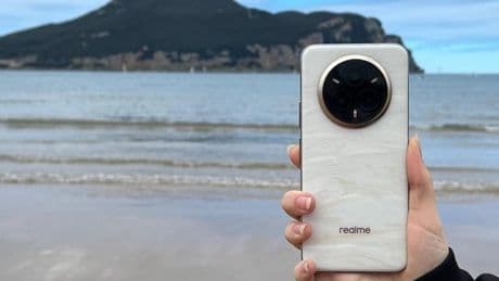 Probamos el Realme 14 Pro+, mucho más que un móvil que cambia de color