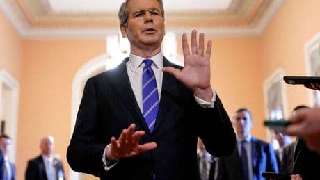 El secretario del Tesoro de EEUU aboga por una revisión de la Fed: "Tenemos que ver si han sido efectivos"