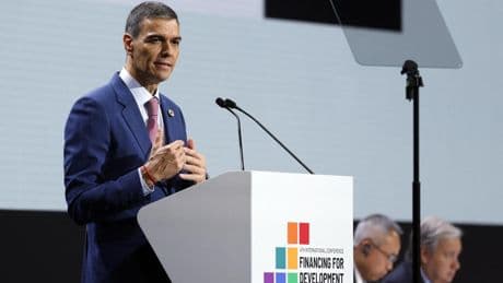 Sánchez defiende el “multilateralismo inclusivo” para corregir el rumbo de los recortes de Trump