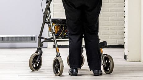 Experts: komende kabinet moet 7 miljard per jaar bezuinigen